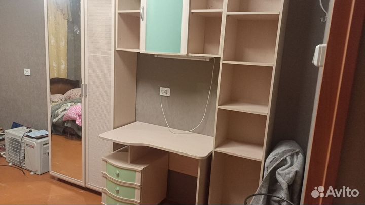 Детский уголок, стол для ученика