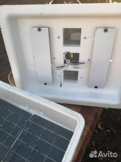 Продаётся инкубатор на 76 яиц