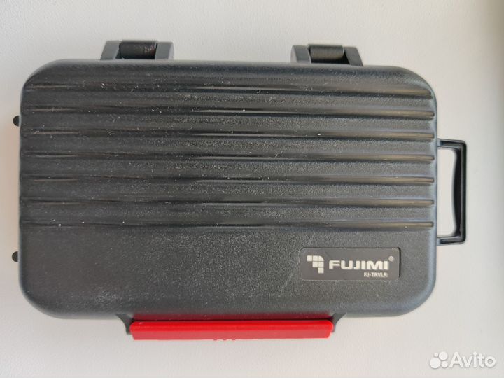 Жёсткий кейс для карт памяти microsd