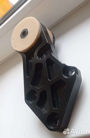 Опора заднего редуктора Ауди А4 B5, B4, S4, 80, 90