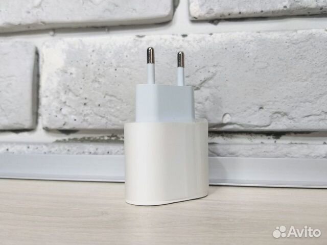 Адаптер Apple A2347 (20W, USB-C)