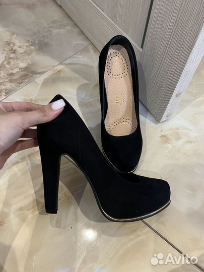 Туфли на высоком каблуке