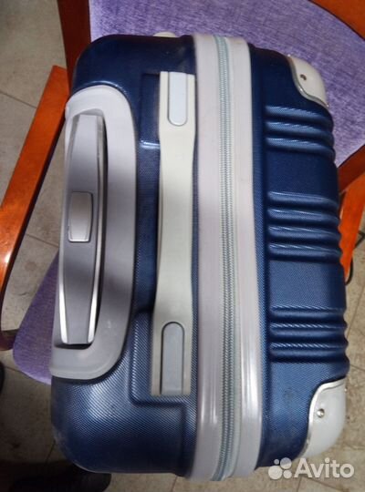 Чемодан на колесах