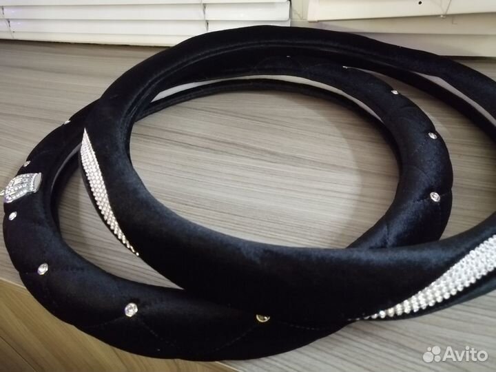 Авто аксессуары в стразах. оплетки, рамки и тд