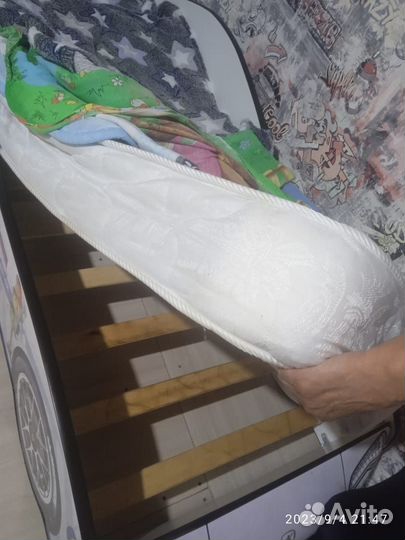 Детская кровать машинка с матрасом