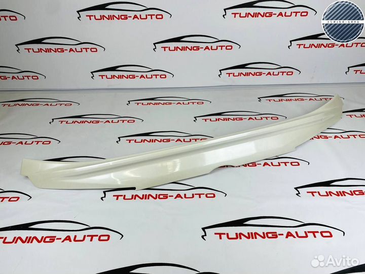 Спойлер под стекло Lexus LX570 Wald