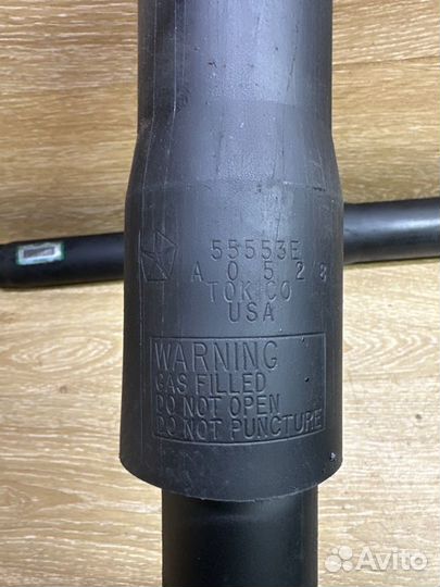 Амортизатор задний Jeep Grand Cherokee 2005