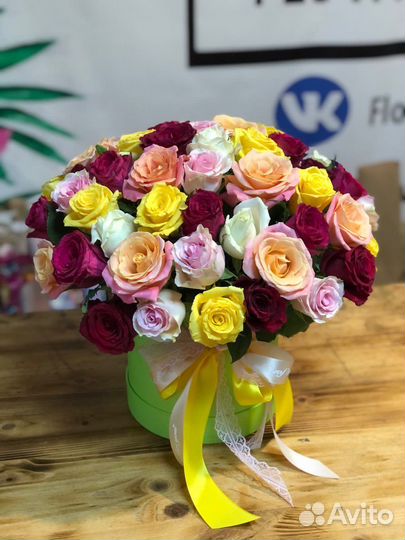 Коробка 51 роза с бесплатной Доставкой