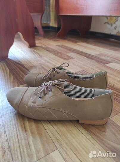 Летняя женская обувь 39