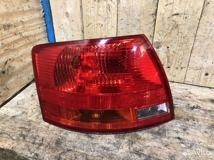 Фонарь задний левый Audi A4 B7 Avant Арт. 110703