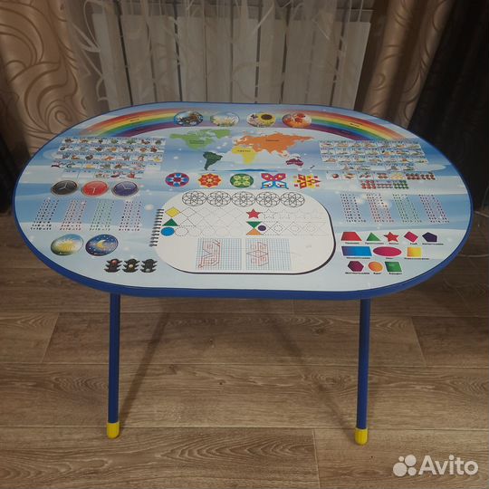 Детский столик