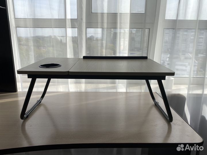 Стол для ноутбука
