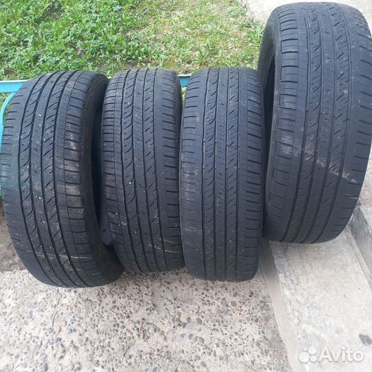 Bridgestone Dueler H/T 215/60 R17 96H