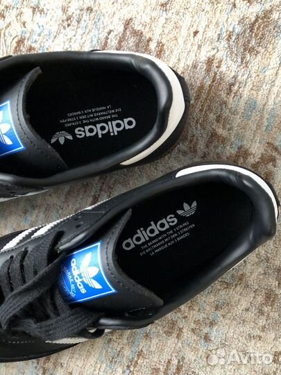 Кроссовки adidas