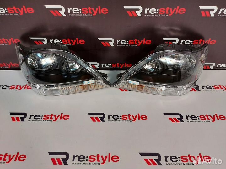 Фары Toyota Harrier 10 97-03г Галоген Темные