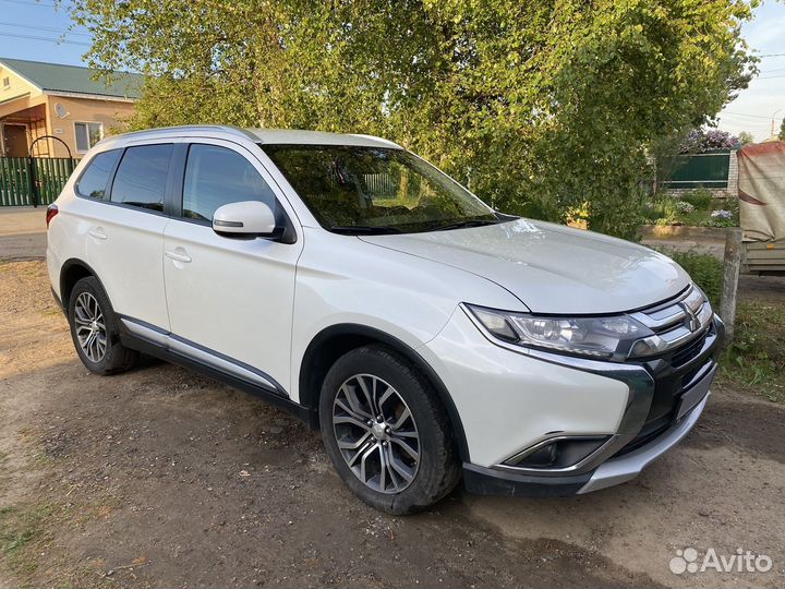 Mitsubishi Outlander 2.4 CVT, 2016, 134 137 км
