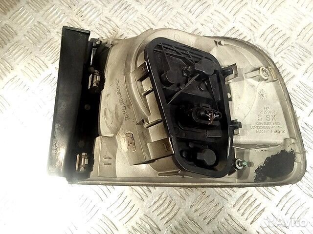 Фонарь задний левый габаритный Volkswagen Touareg