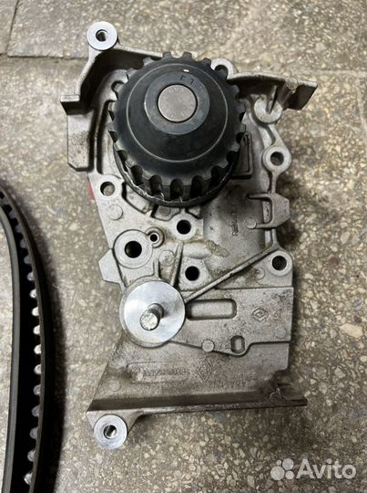 Помпа renault logan 8 кл