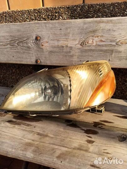 Продам фары на Toyota echo и Toyota caldina