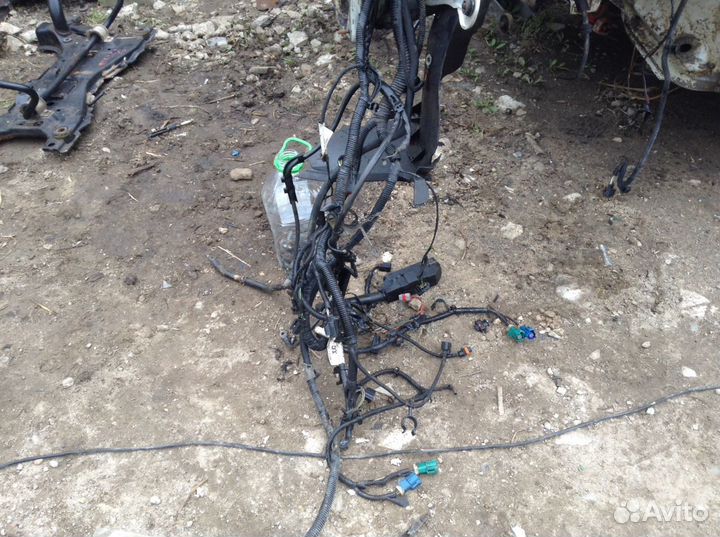 Подкапотная проводка для Форд фокус 2