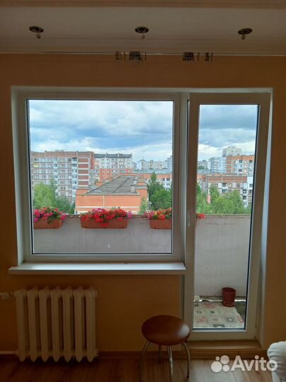 Окно с балкона б/у