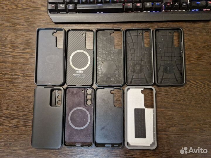 Чехлы на телефон Samsung S22