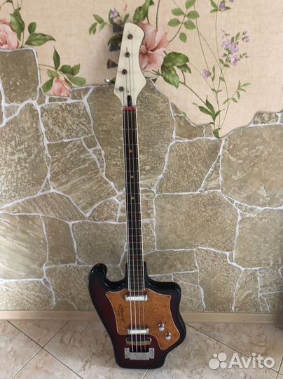 Бас гитара Тоника