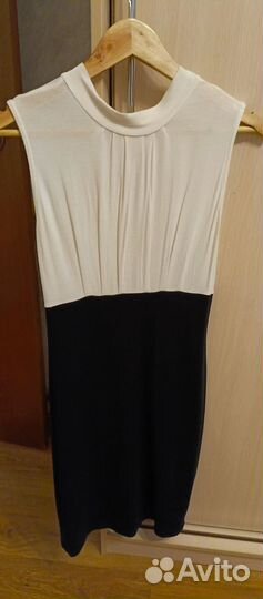 Платья повседневные 2 шт 42 размер