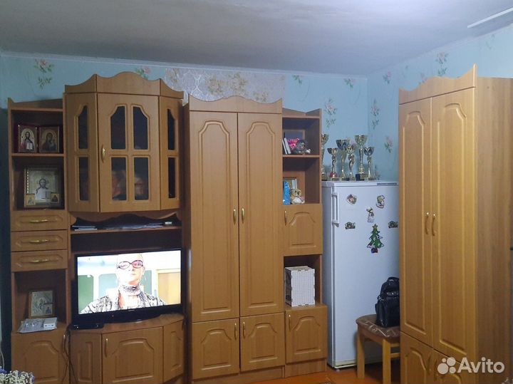 Шкаф
