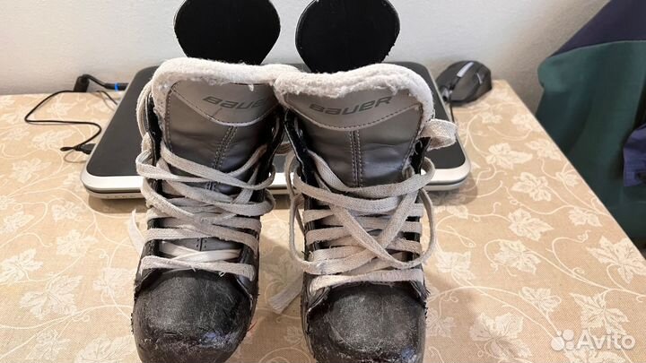 Детские хоккейные коньки bauer vapor
