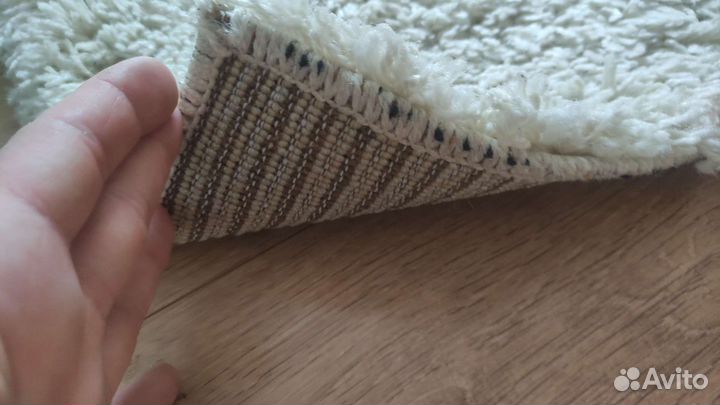 Ковер белый 1.5х0.8