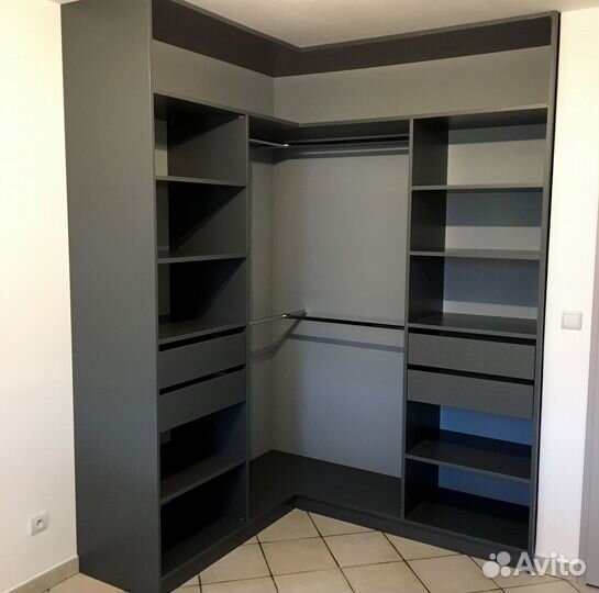 G2D2I3 Угловой Шкаф на заказ