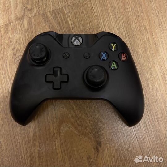 Xbox One 500 gb +500игр