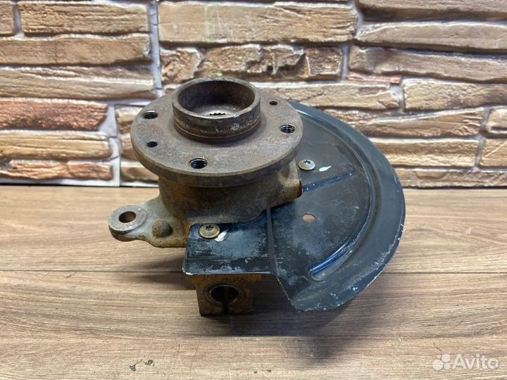 Кулак поворотный передний левый Лада X-Ray GAN330