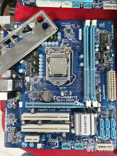 Материнская плата 1156 с процессором и памятью