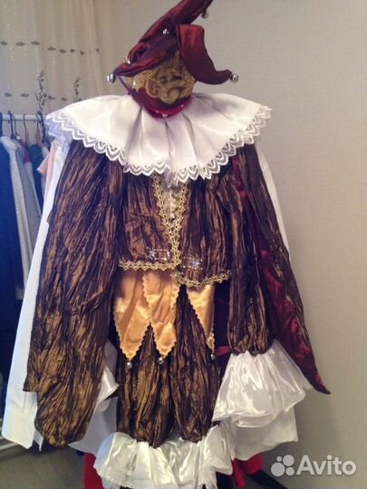 Новогодние, театральные, карнавальные костюмы