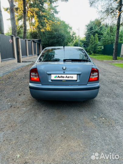 Skoda Octavia 1.6 МТ, 2004, 380 000 км