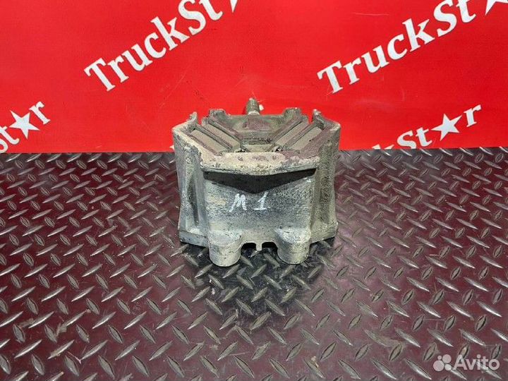 Подушка двигателя передняя