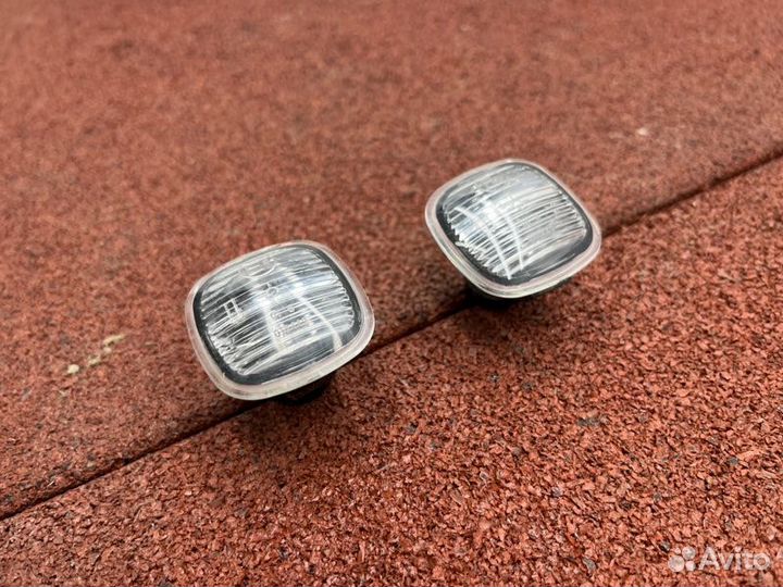 Повторитель поворота в крыло передний Skoda Rapid