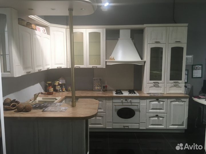Кухонный гарнитур 