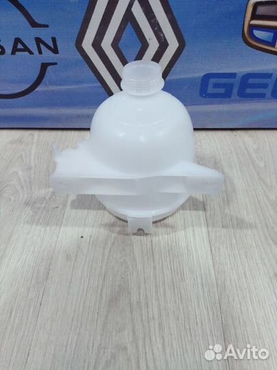 Бачок расширительный антифриза Renault sandero