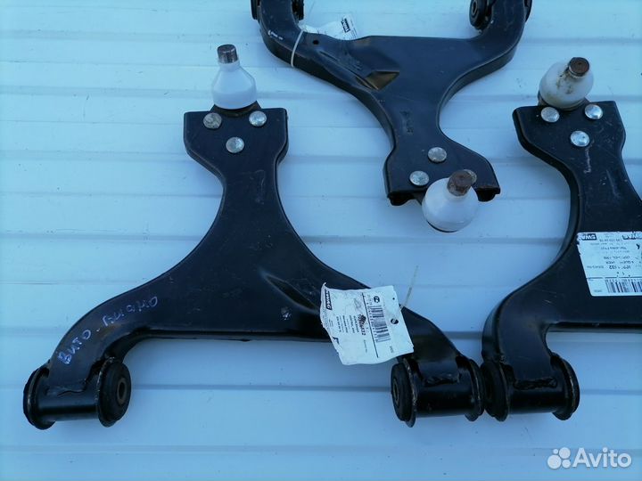 Рычаги подвески передние Mercedes-Benz Vito новые