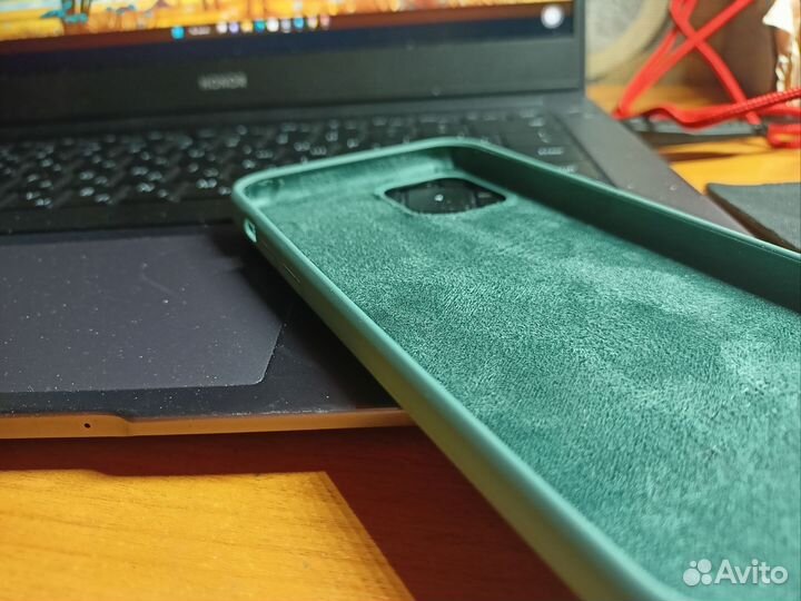 Чехлы на iPhone