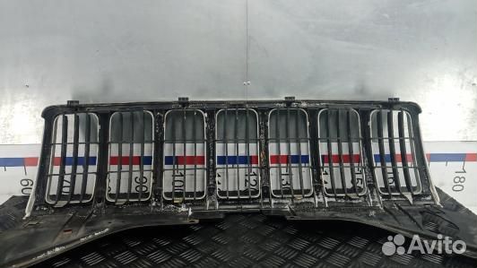 Решетка радиатора jeep grand cherokee WK (2RT03G10