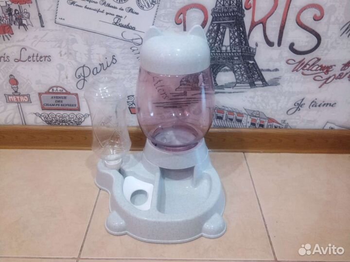 Автоматическая кормушка для кошек и собак