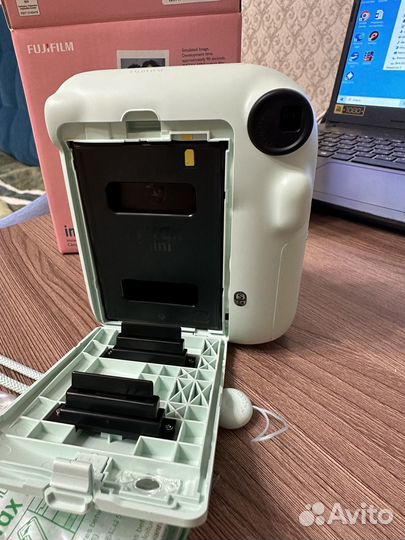 Продаю полароид использовала 1 раз