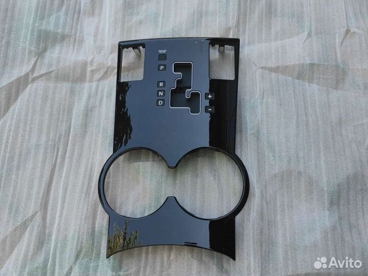 Накладка консоли АКПП Kia Mohave