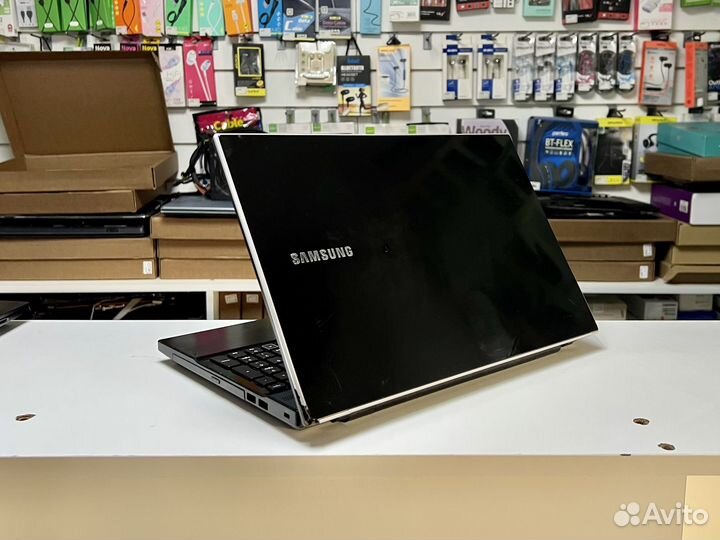 Ноутбук Samsung A8 (4х2.6) 8gb 750gb SSD Гарантия