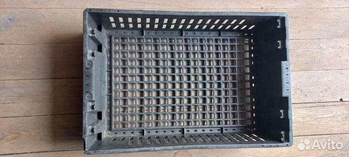 Пластиковые ящики