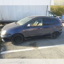 Nissan Tino 2.0 CVT, 2000, 235 000 км, с пробегом, цена 135 000 руб.